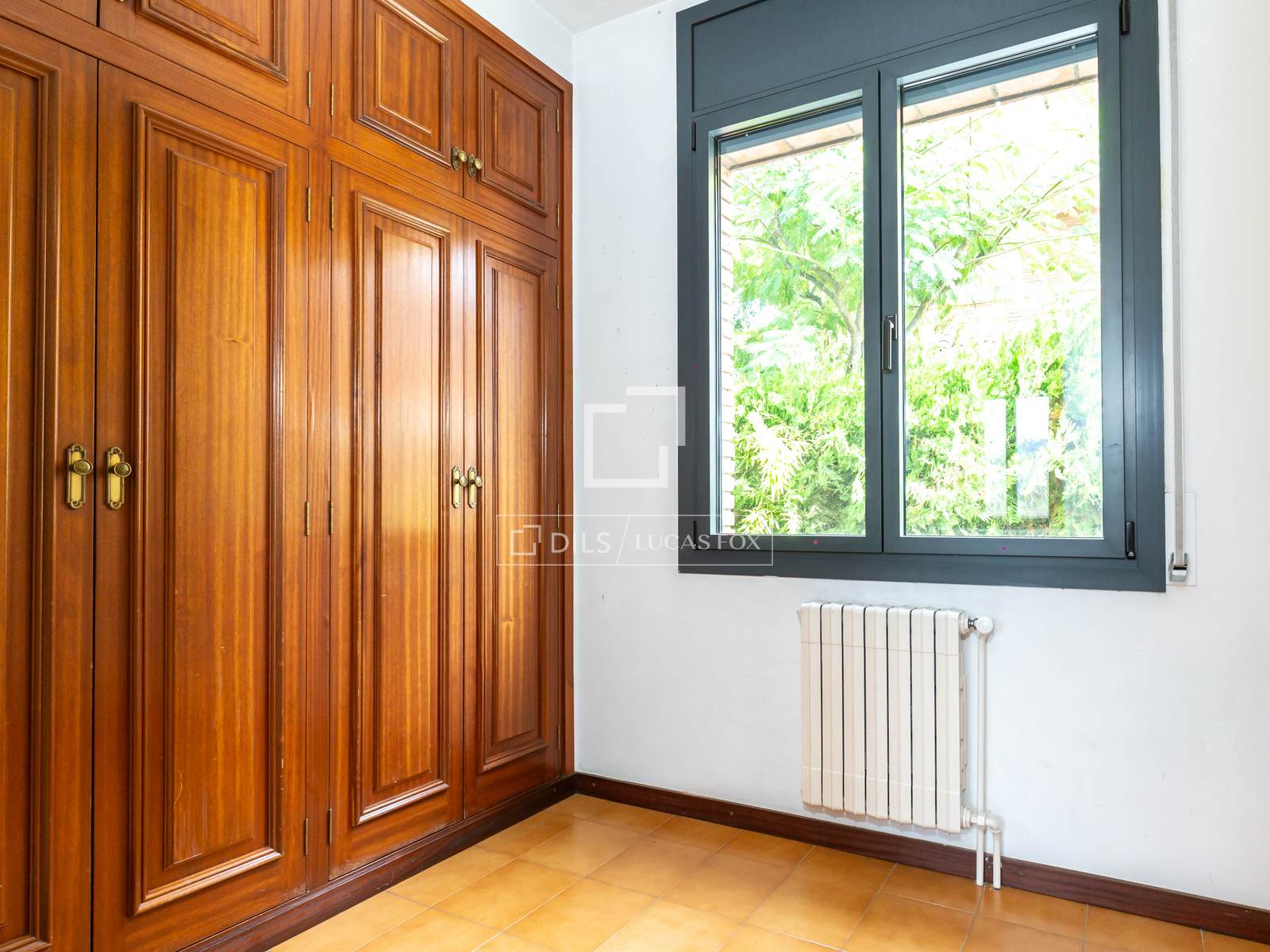 Villa à Sant Cugat Del Valles, Barcelona, Espagne 6 chambres, 321 m2 No. 196226