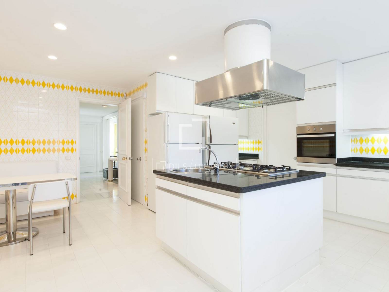 Villa a Castelldefels, Barcelona, Spagna 6 camere da letto, 770 mq. N° 150412