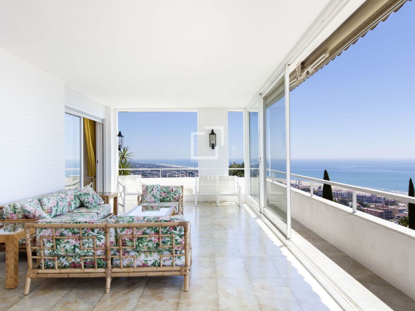 Villa a Castelldefels, Barcelona, Spagna 6 camere da letto, 770 mq. N° 150412