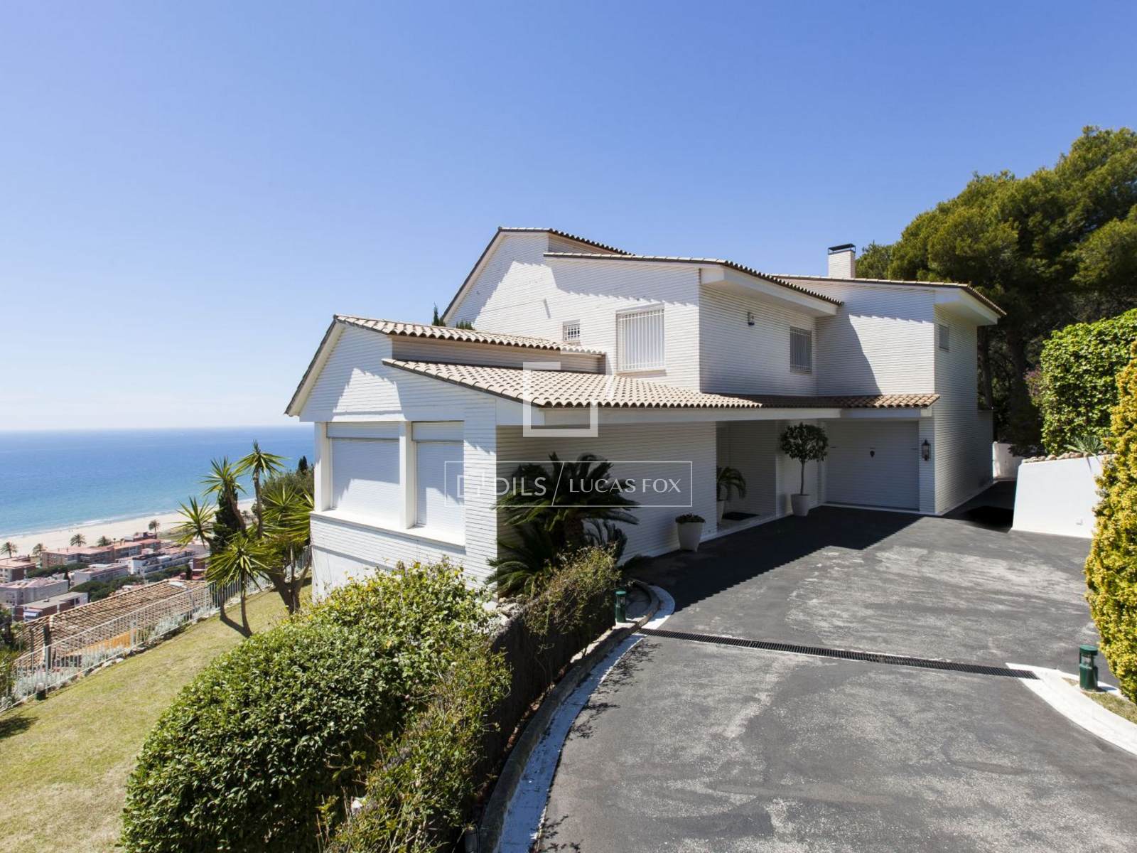 Villa a Castelldefels, Barcelona, Spagna 6 camere da letto, 770 mq. N° 150412