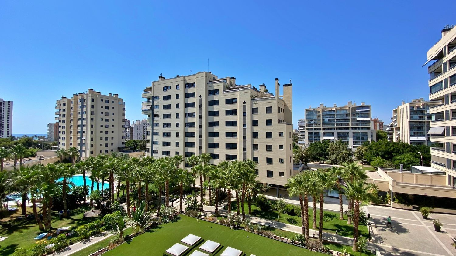 Apartamento en Alicante, España 2 dormitorios, 117 m2 No. 138336