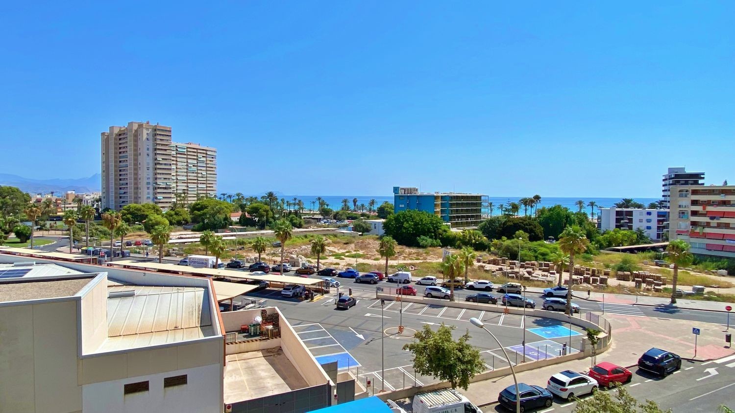 Apartamento en Alicante, España 2 dormitorios, 117 m2 No. 138336