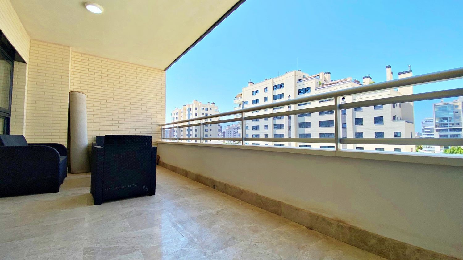 Apartamento en Alicante, España 2 dormitorios, 117 m2 No. 138336