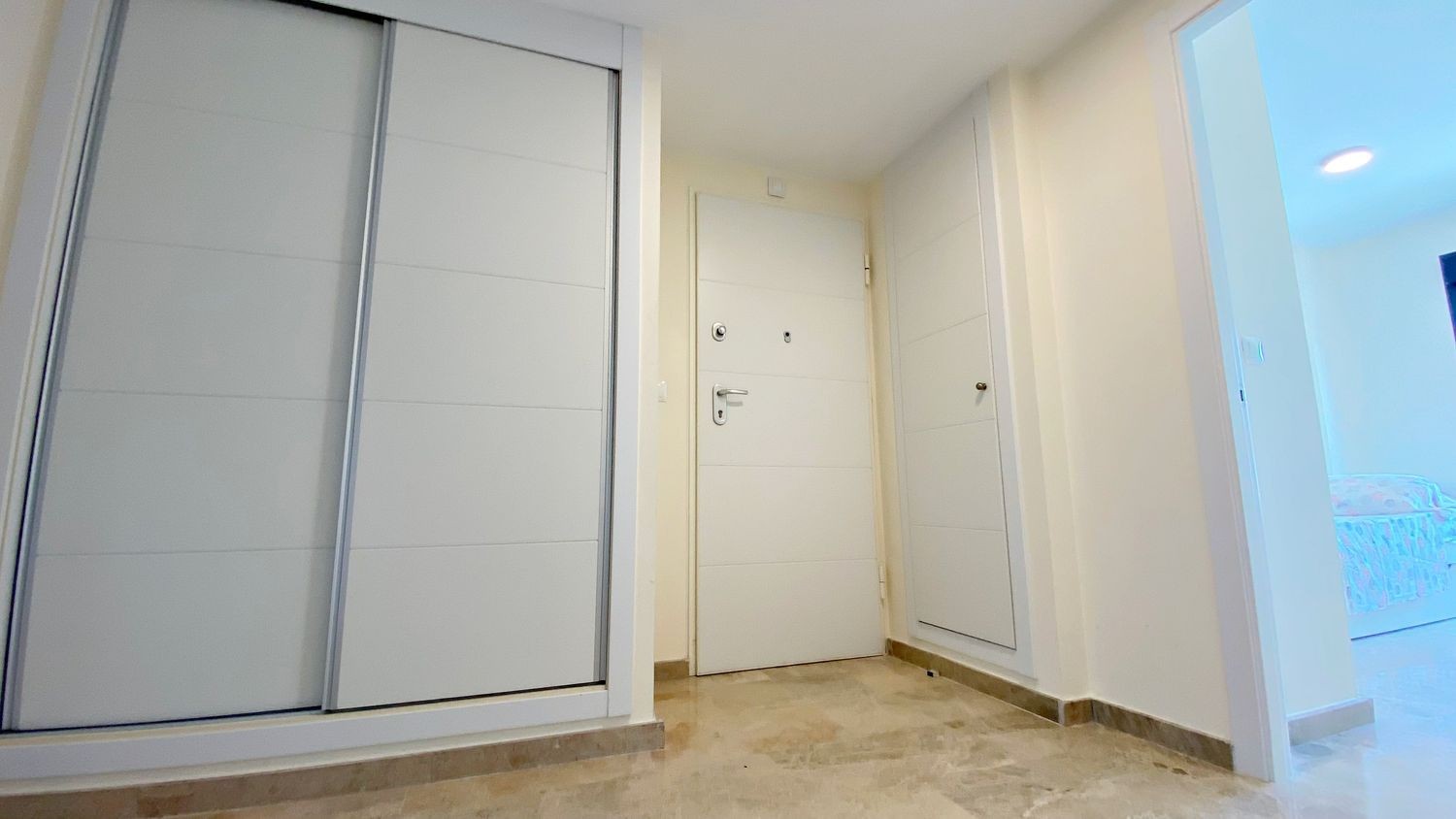 Apartamento en Alicante, España 2 dormitorios, 117 m2 No. 138336