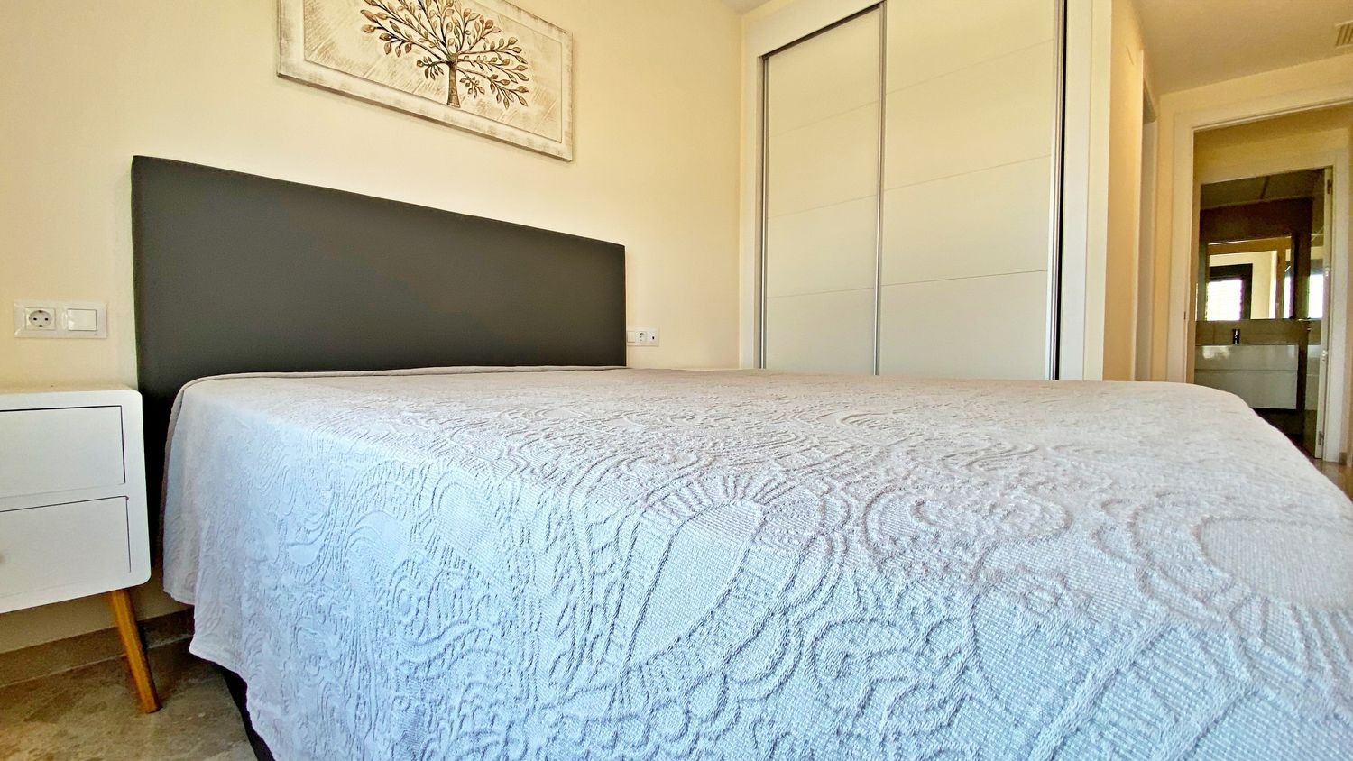 Apartamento en Alicante, España 2 dormitorios, 117 m2 No. 138336