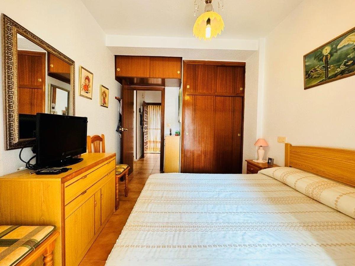 Apartment à Torrevieja, Alicante, Espagne 1 chambre, 56 m2 No. 183861