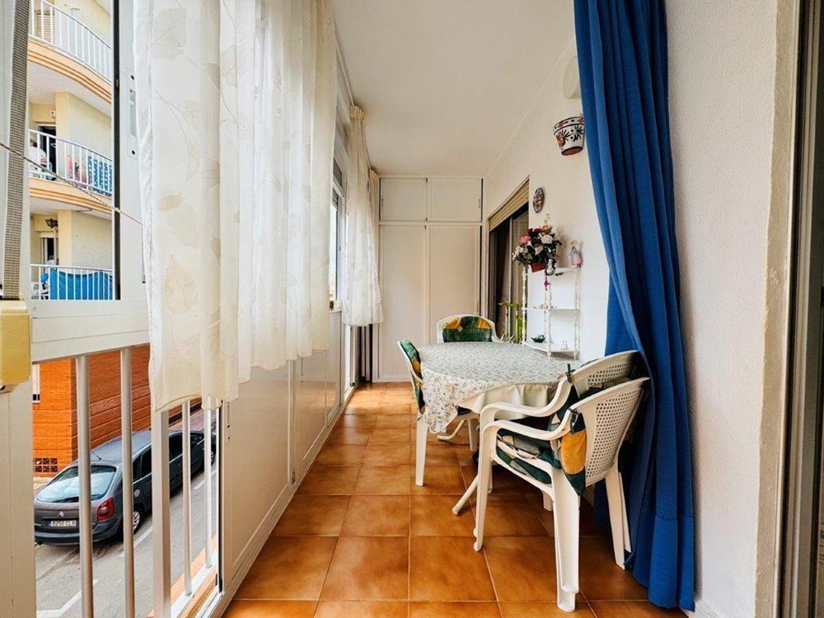 Apartment à Torrevieja, Alicante, Espagne 1 chambre, 56 m2 No. 183861