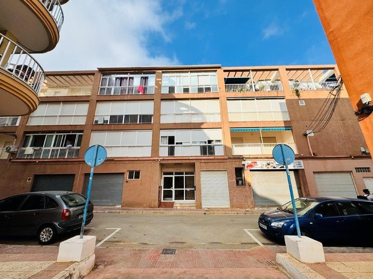 Apartment à Torrevieja, Alicante, Espagne 1 chambre, 56 m2 No. 183861