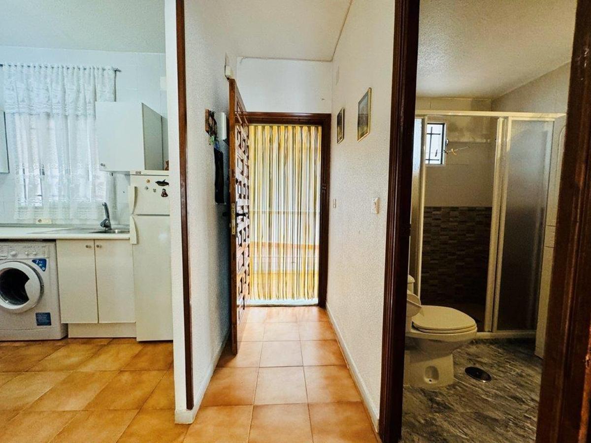 Apartment à Torrevieja, Alicante, Espagne 1 chambre, 56 m2 No. 183861