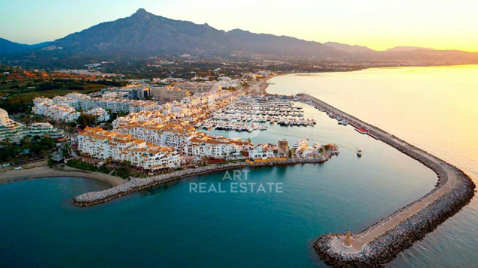 Villa in Marbella, Malaga, Spain 4 bedrooms, 128 sq.m. No. 157523