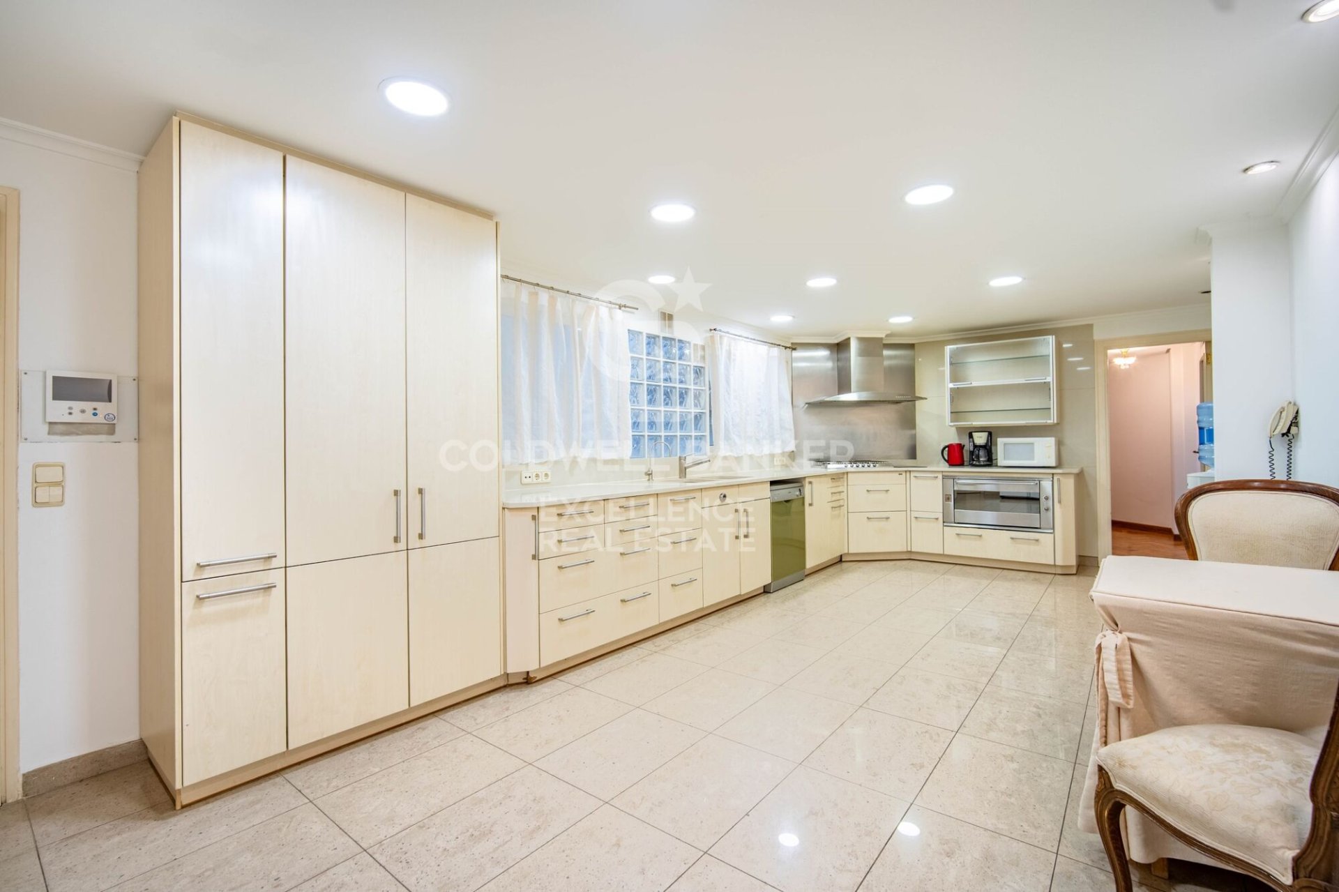 Apartament w Valencia, Hiszpania 5 sypialni, 384 mkw. nr 157525