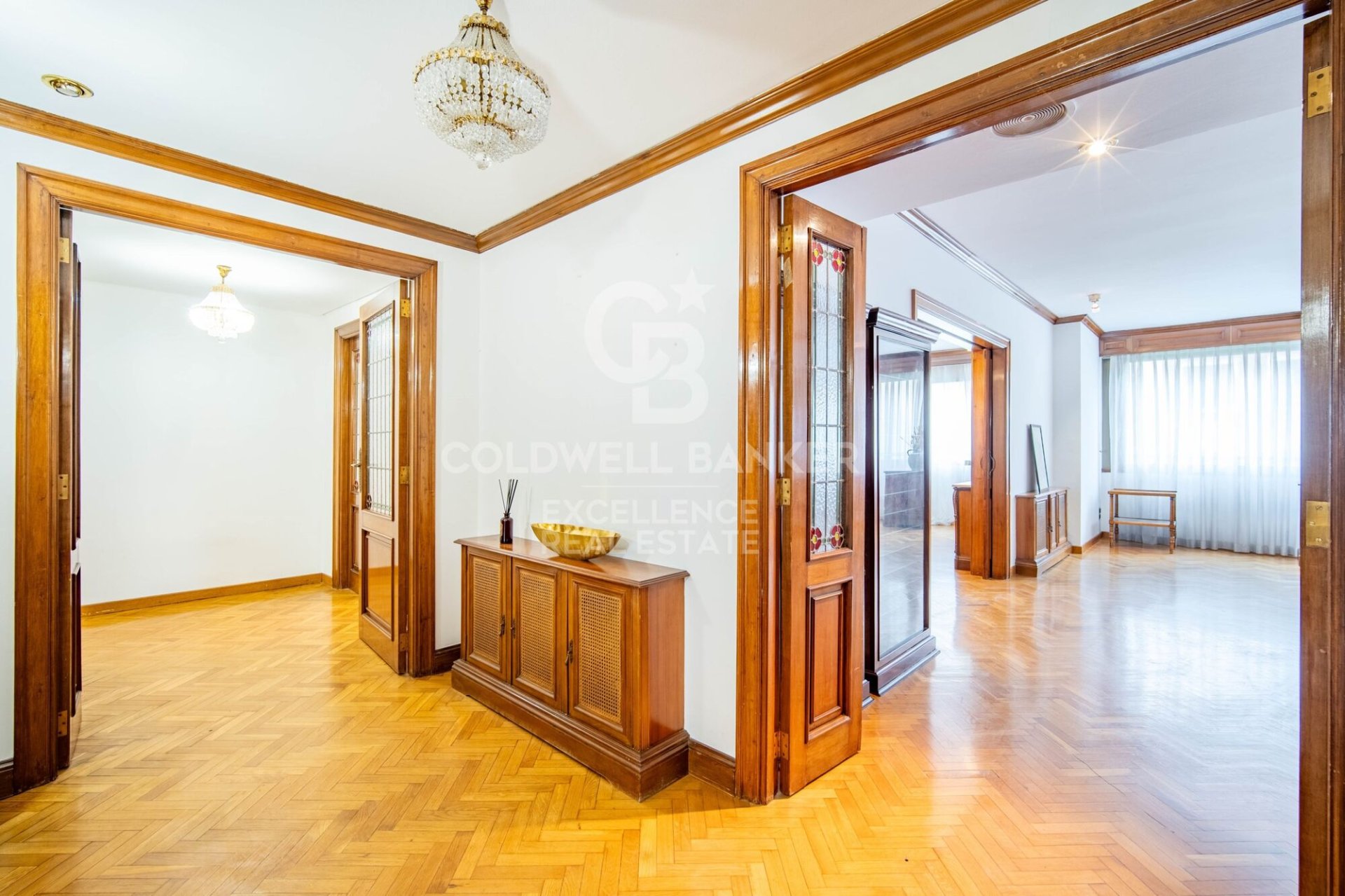 Apartament w Valencia, Hiszpania 5 sypialni, 384 mkw. nr 157525