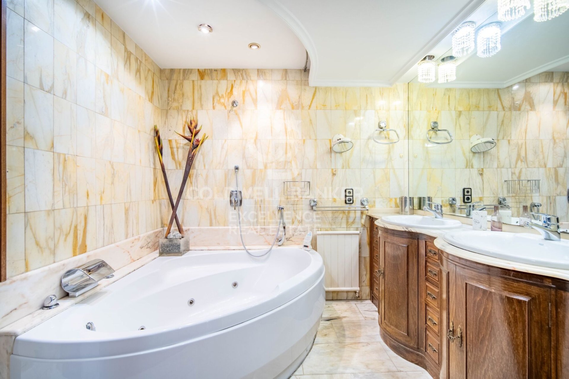 Apartament w Valencia, Hiszpania 5 sypialni, 384 mkw. nr 157525