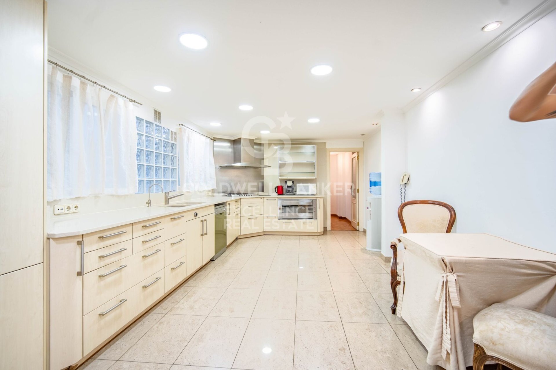 Apartament w Valencia, Hiszpania 5 sypialni, 384 mkw. nr 157525