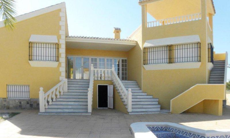 Villa in La Manga del Mar Menor, Murcia, Spain 3 bedrooms, 465 sq.m. No. 164997