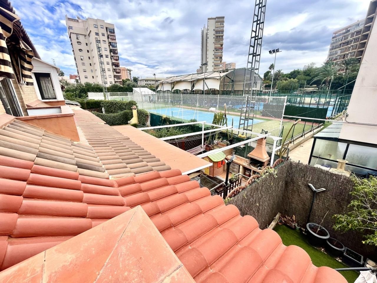 Дуплекс в Сан-Хуан, Аликанте, Испания 4 спальни, 381м2 №138342