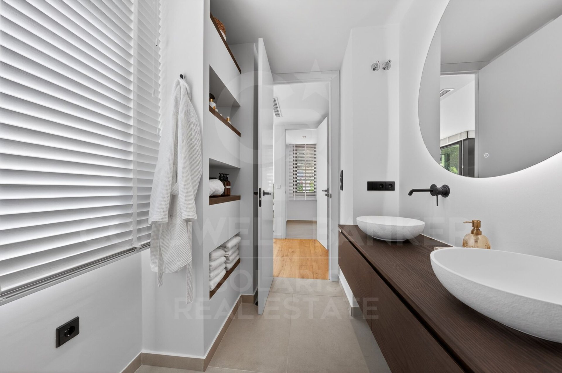 Villa a Benissa, Alicante, Spagna 4 camere da letto, 295 mq. N° 178451