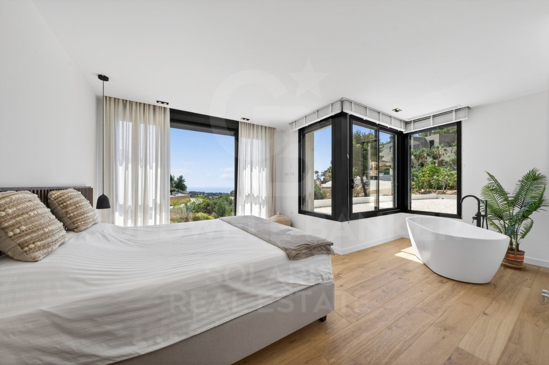 Villa a Benissa, Alicante, Spagna 4 camere da letto, 295 mq. N° 178451