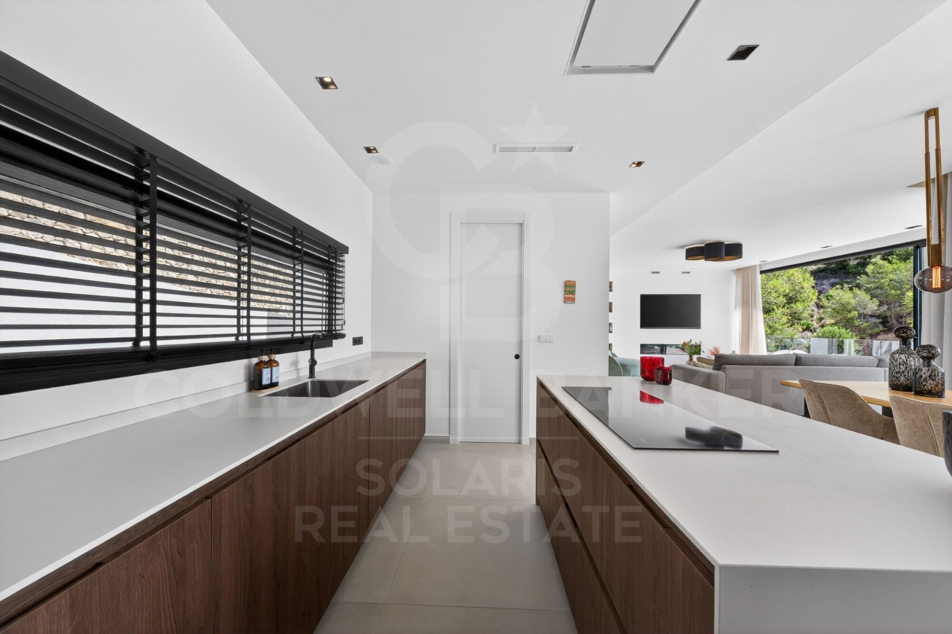 Villa a Benissa, Alicante, Spagna 4 camere da letto, 295 mq. N° 178451