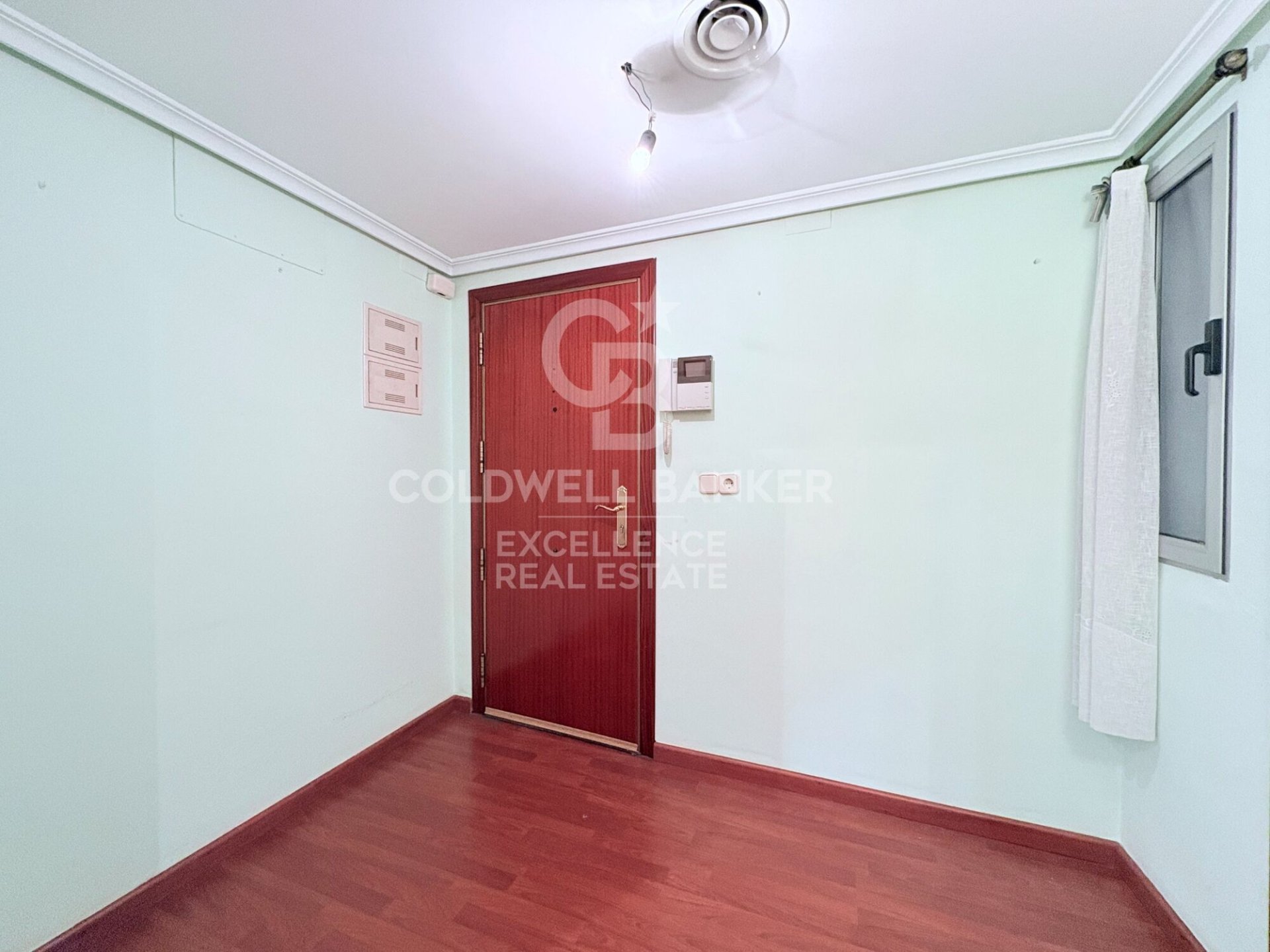 Apartment à Valencia, Espagne 3 chambres, 145 m2 No. 178446