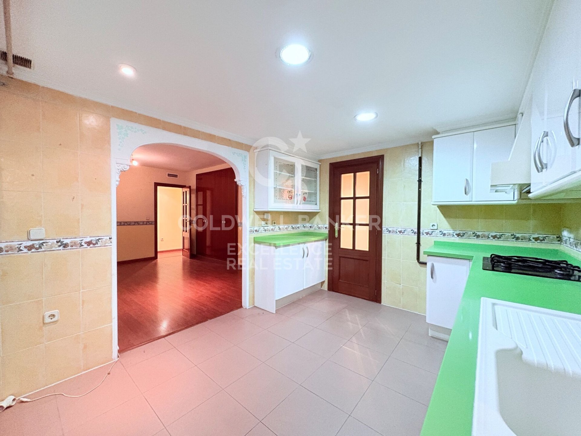 Apartment à Valencia, Espagne 3 chambres, 145 m2 No. 178446