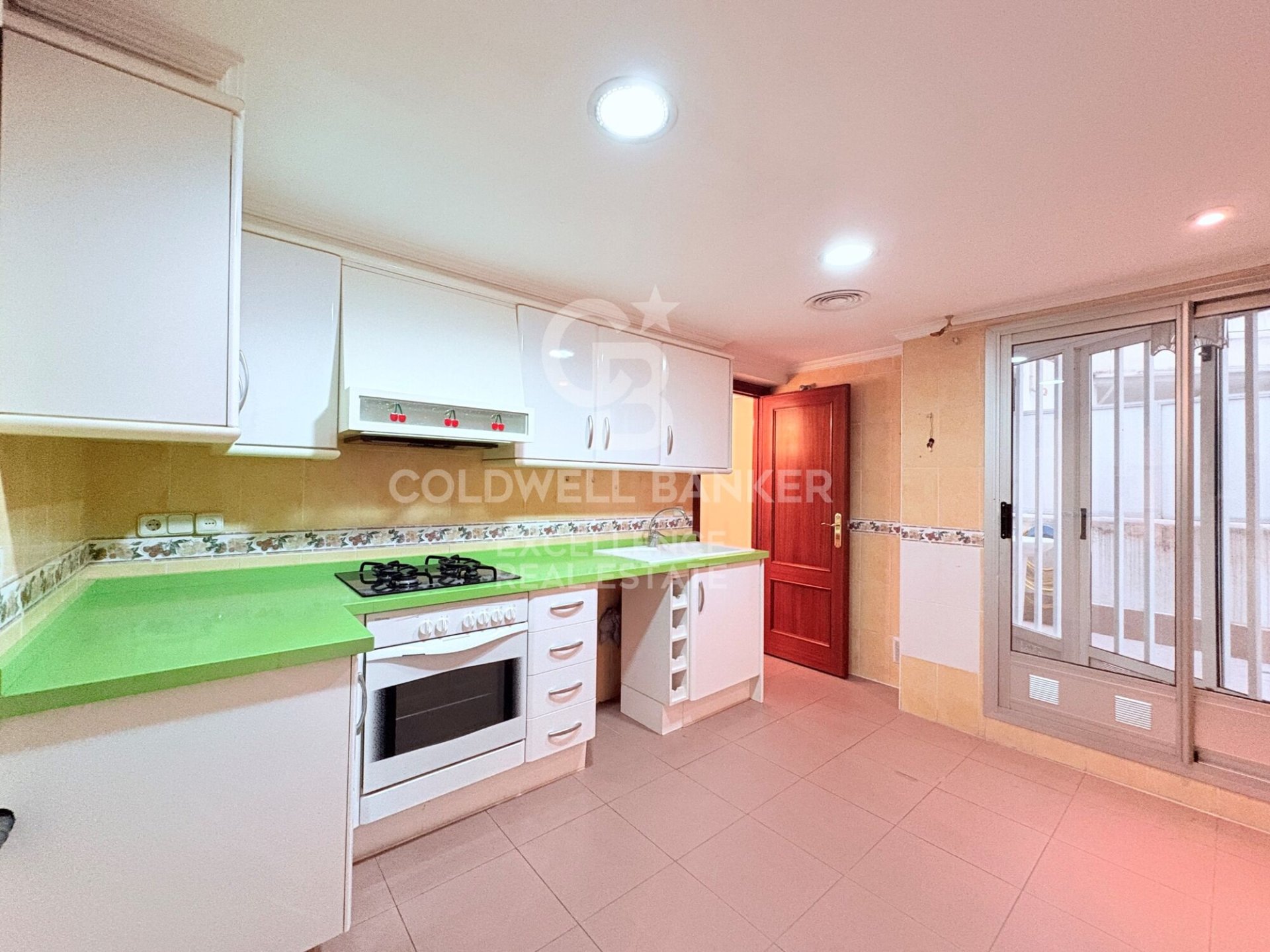 Apartment à Valencia, Espagne 3 chambres, 145 m2 No. 178446