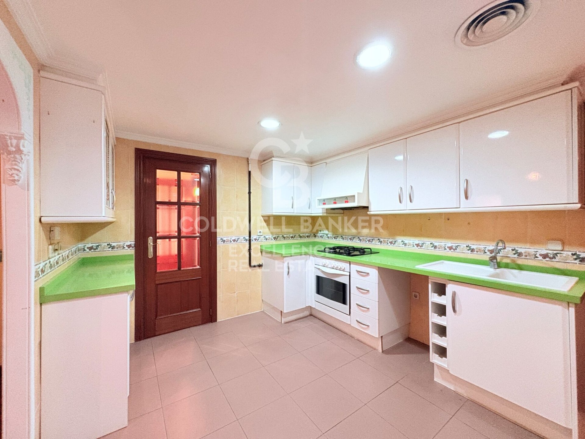 Apartment à Valencia, Espagne 3 chambres, 145 m2 No. 178446