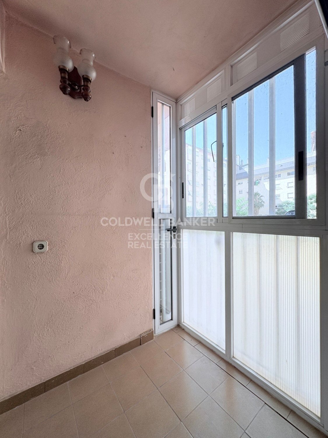Apartment à Valencia, Espagne 3 chambres, 145 m2 No. 178446