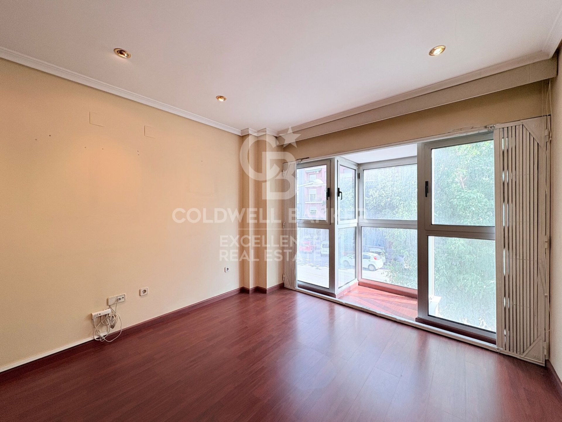 Apartment à Valencia, Espagne 3 chambres, 145 m2 No. 178446