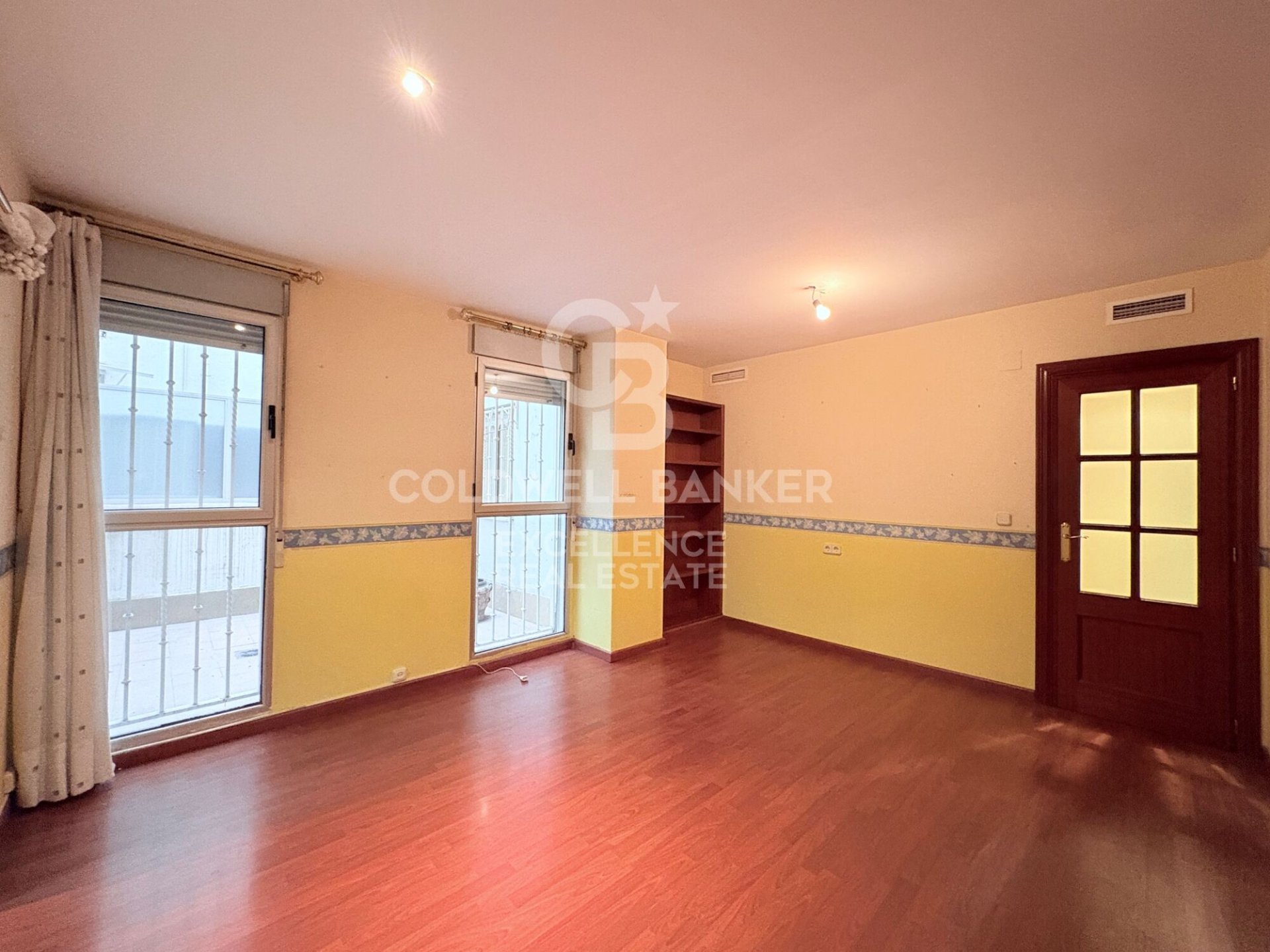 Apartment à Valencia, Espagne 3 chambres, 145 m2 No. 178446