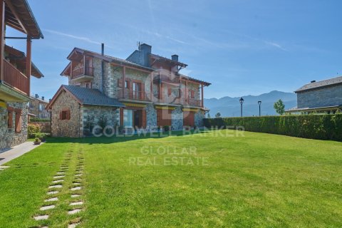 Сasa en Bellver de Cerdanya, Lérida, España 5 dormitorios, 158 m2 No. 178447