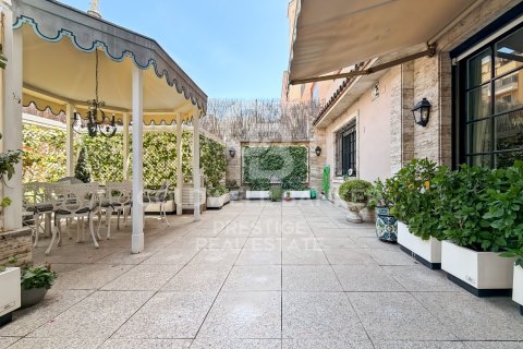 Apartament w Barcelona, Hiszpania 5 sypialni, 323 mkw. nr 178450