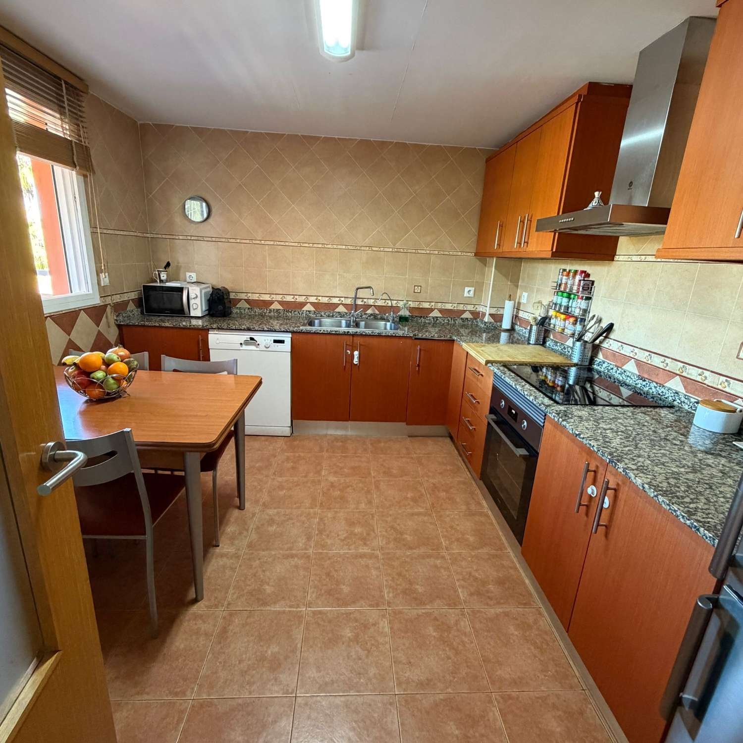 Villa in Calpe, Alicante, Spain 4 bedrooms, 287 sq.m. No. 189211