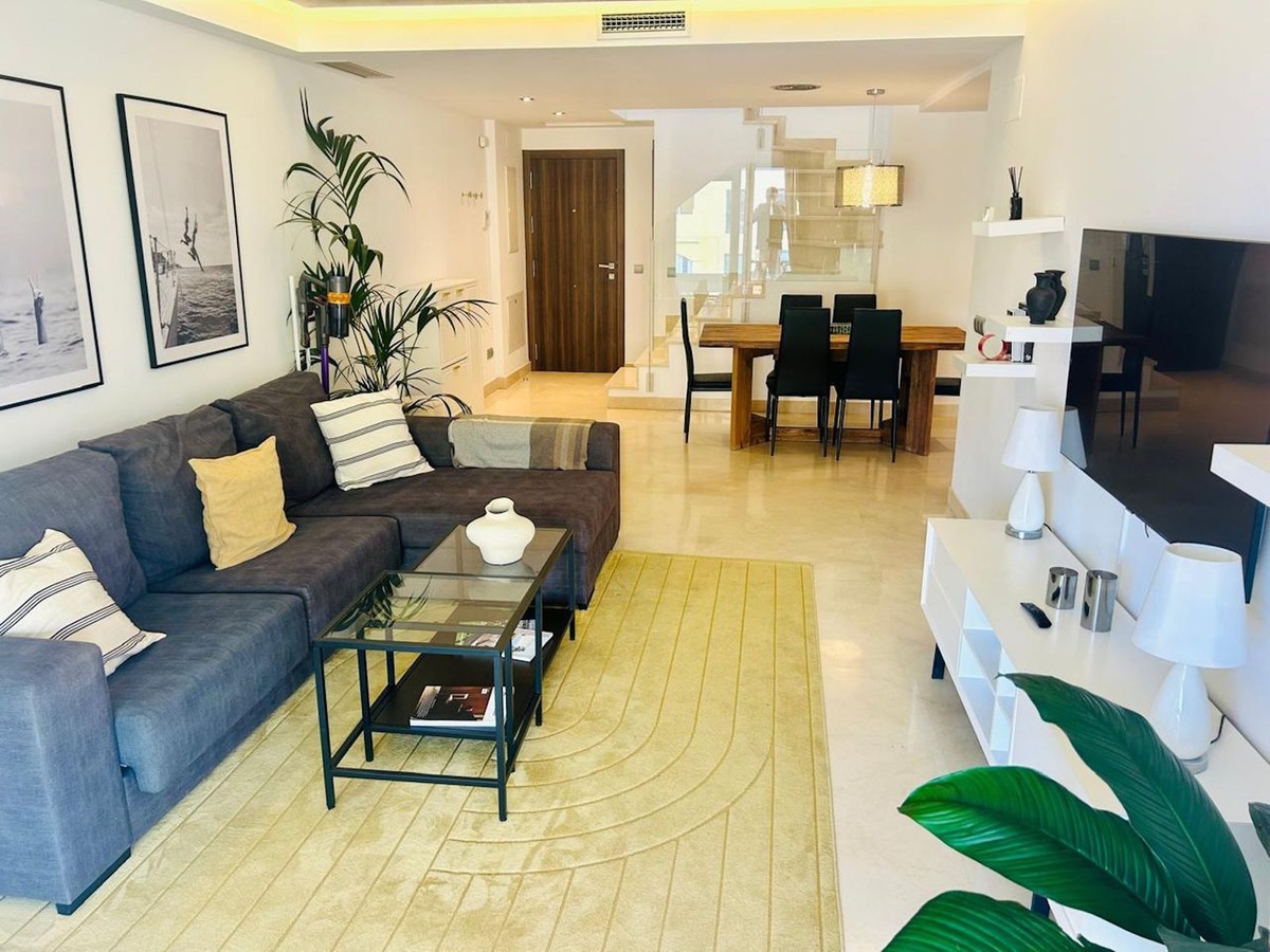 Appartamento a Marbella, Malaga, Spagna 3 camere da letto, 145 mq. N° 192385