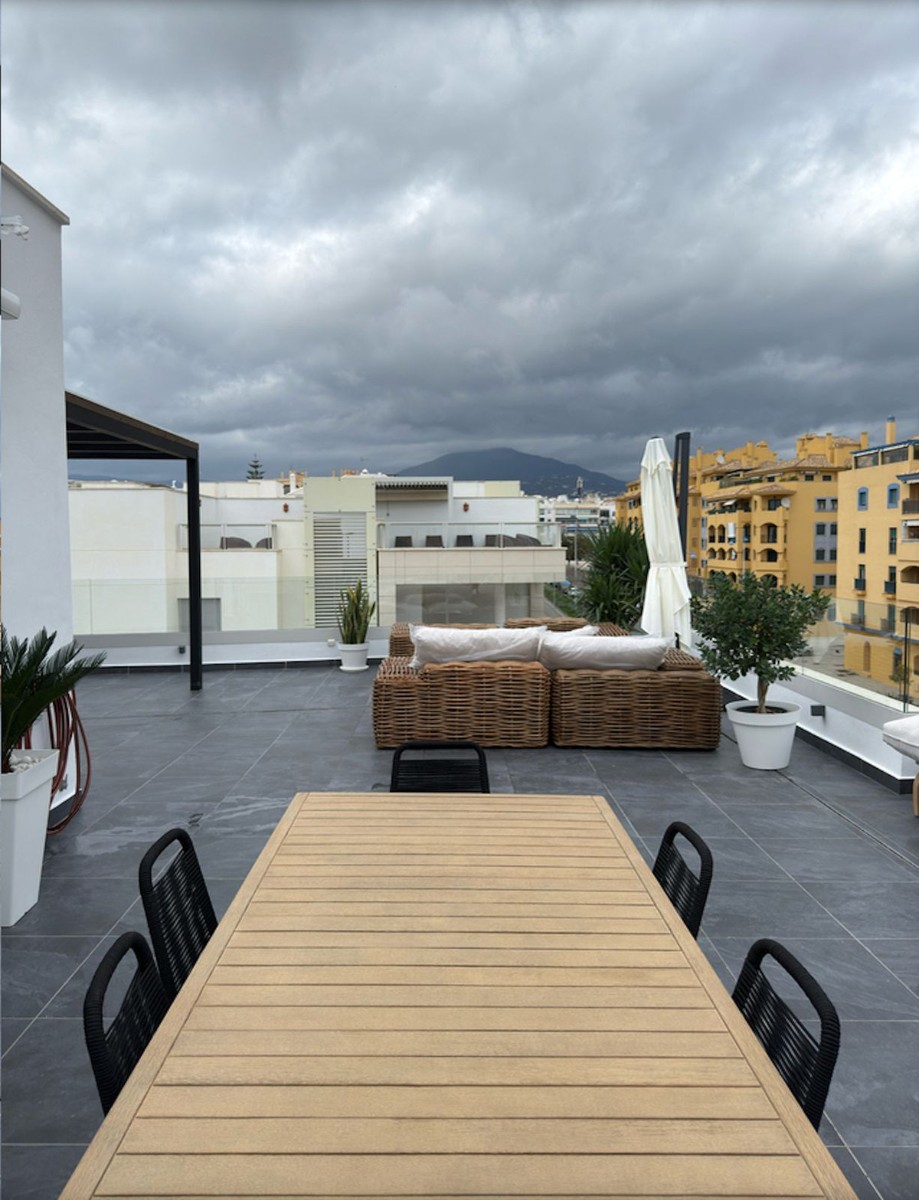 Appartamento a Marbella, Malaga, Spagna 3 camere da letto, 145 mq. N° 192385