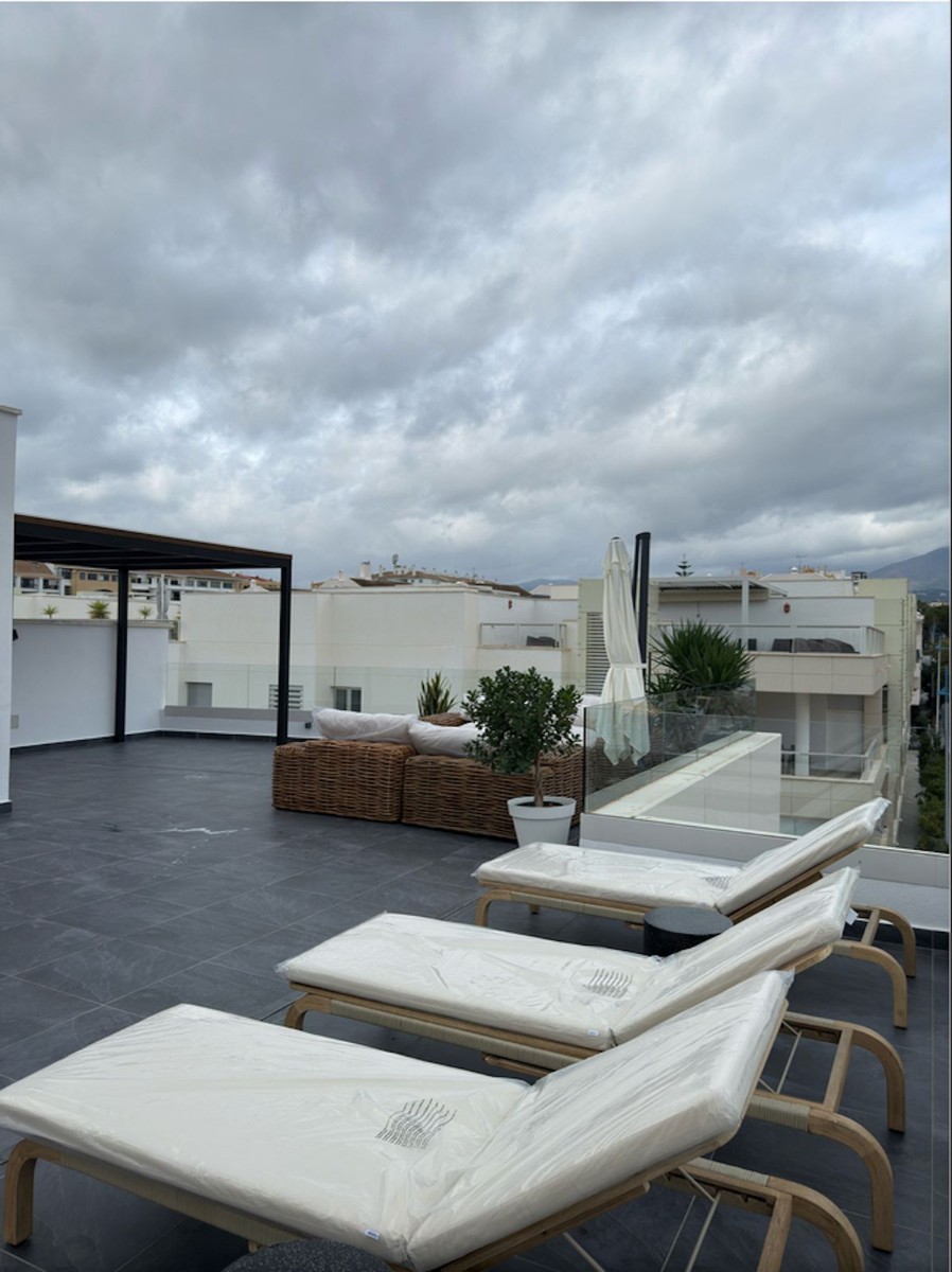 Appartamento a Marbella, Malaga, Spagna 3 camere da letto, 145 mq. N° 192385