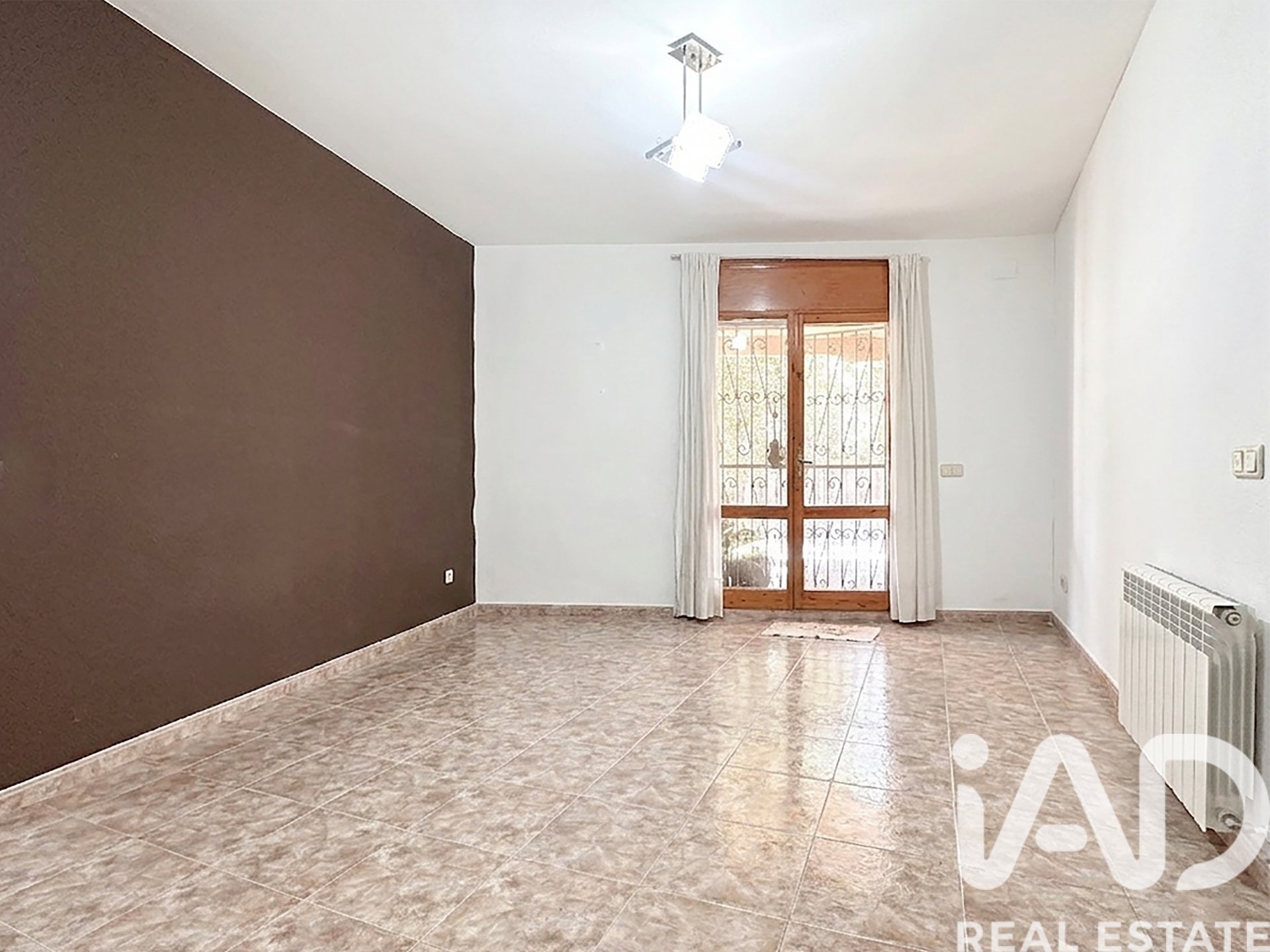 House à Roda de Berà, Tarragona, Espagne 4 chambres, 180 m2 No. 172857