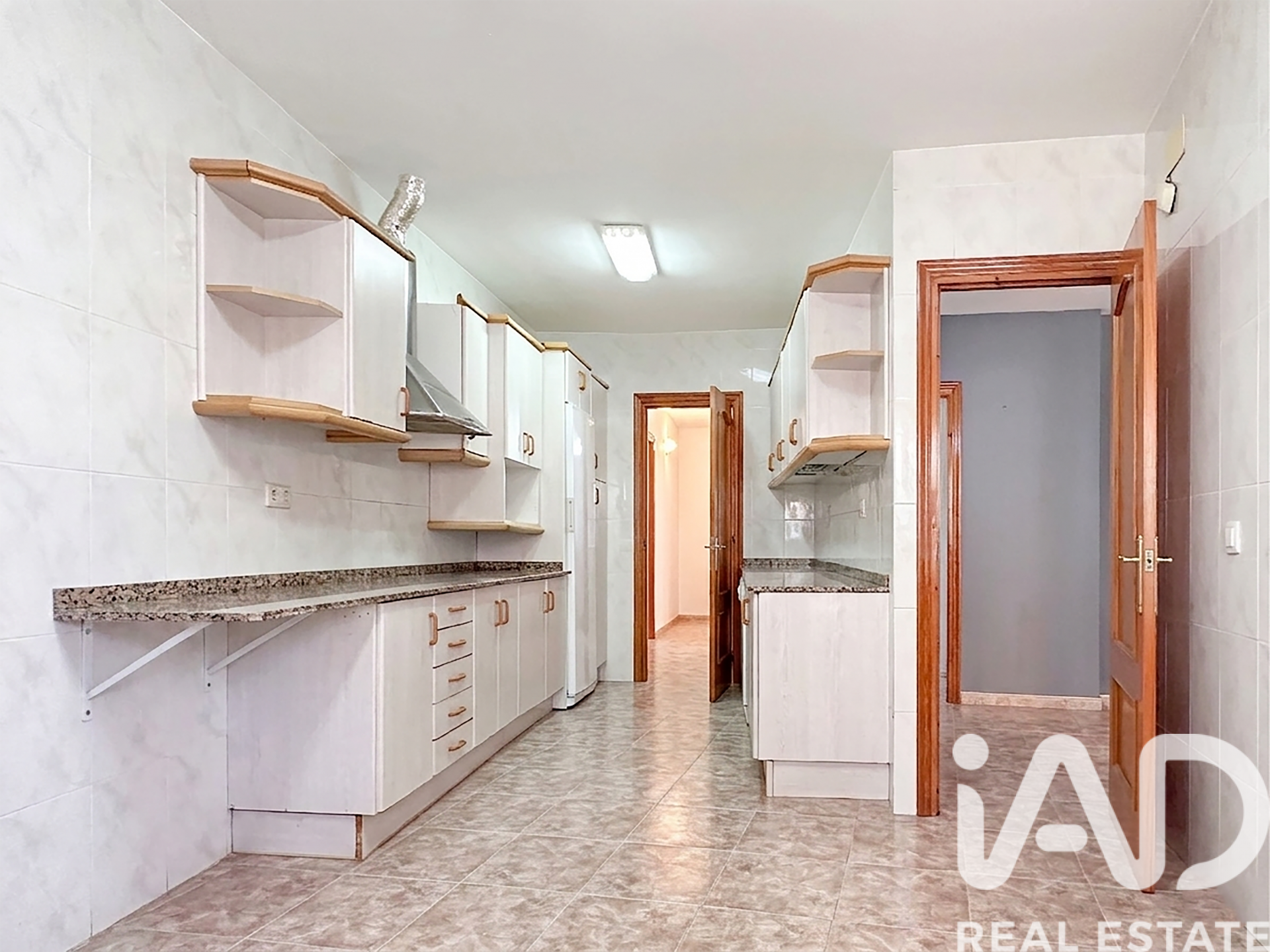 House à Roda de Berà, Tarragona, Espagne 4 chambres, 180 m2 No. 172857