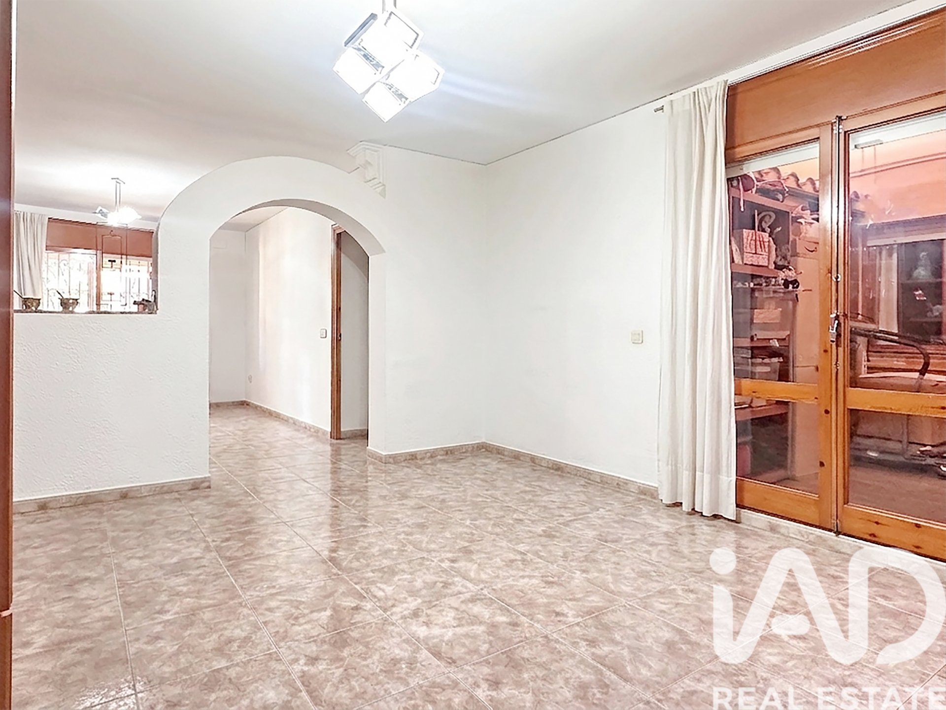House à Roda de Berà, Tarragona, Espagne 4 chambres, 180 m2 No. 172857