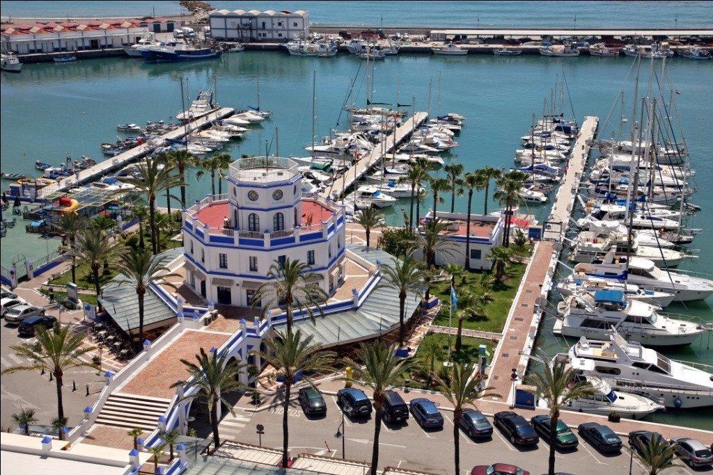 Apartment à Estepona, Malaga, Espagne 2 chambres, 114 m2 No. 187498