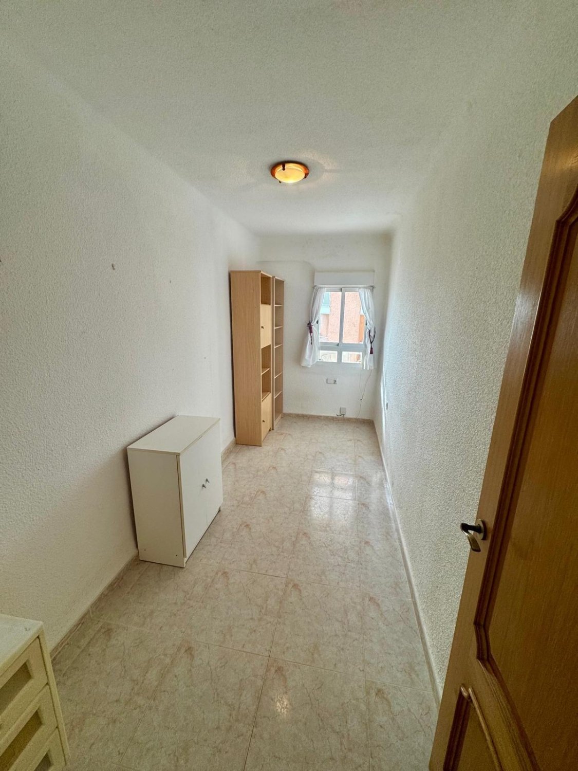 Apartamento en Torrevieja, Alicante, España 4 dormitorios, 127 m2 No. 165855