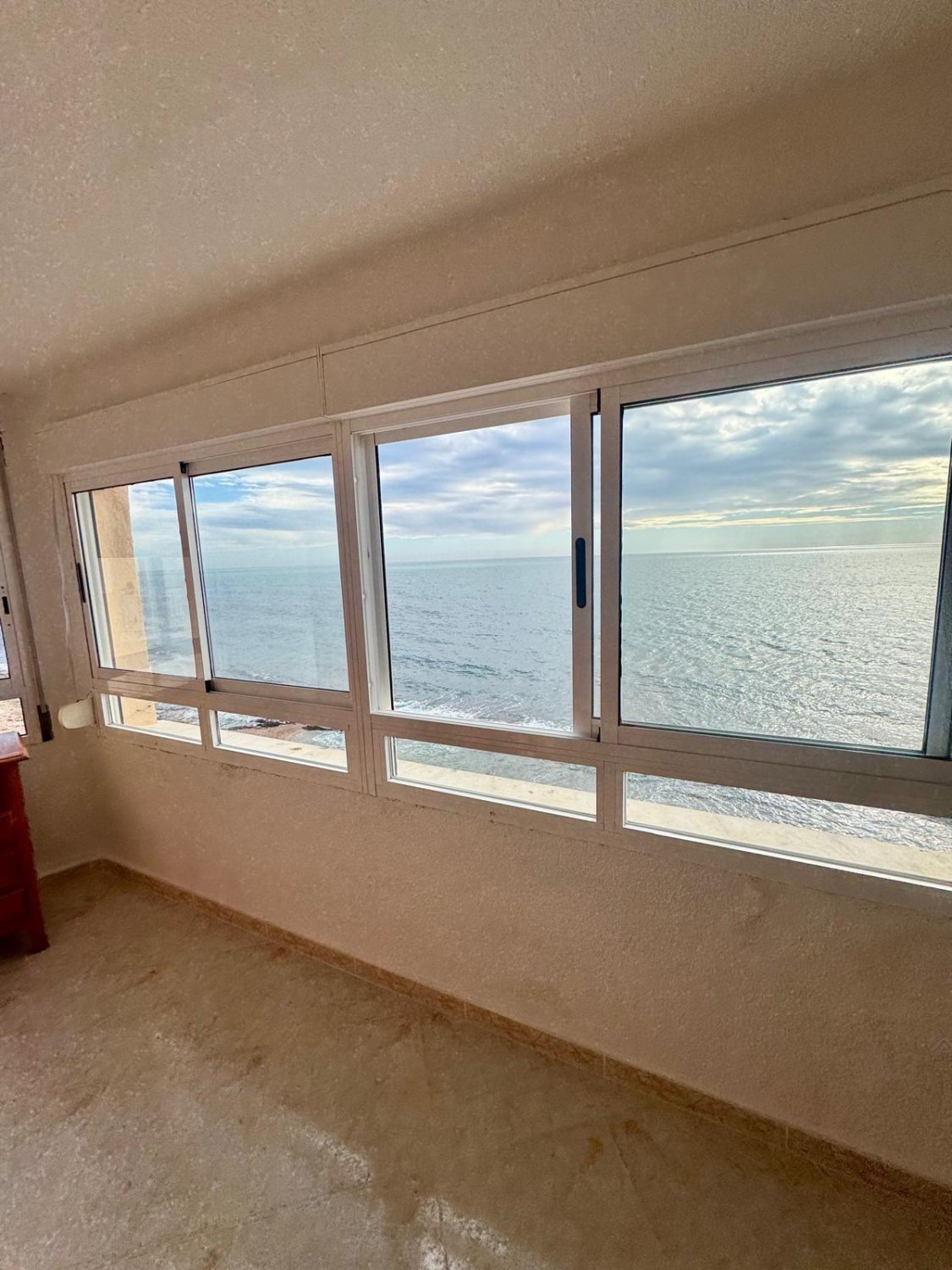 Apartamento en Torrevieja, Alicante, España 4 dormitorios, 127 m2 No. 165855