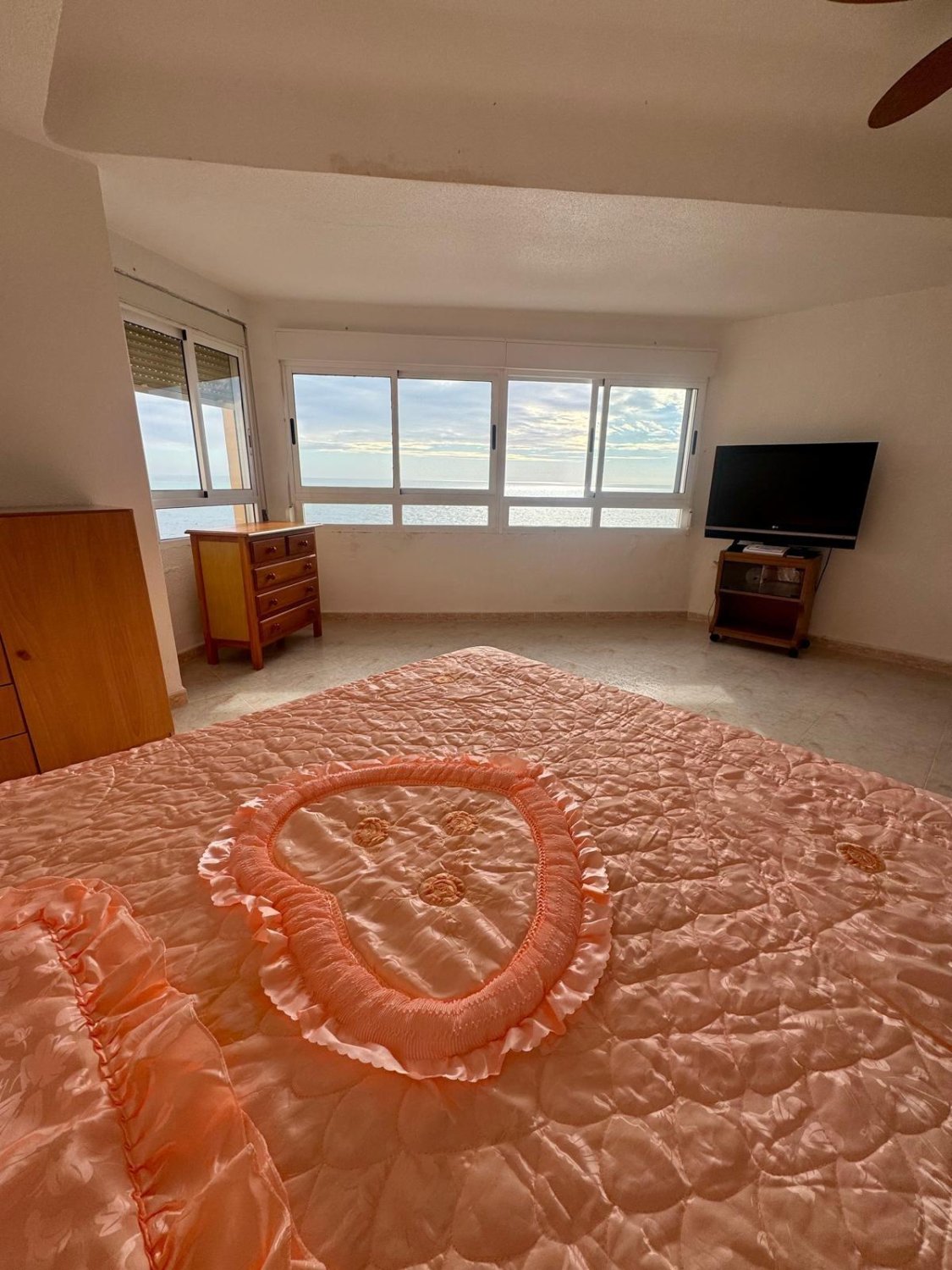 Apartamento en Torrevieja, Alicante, España 4 dormitorios, 127 m2 No. 165855