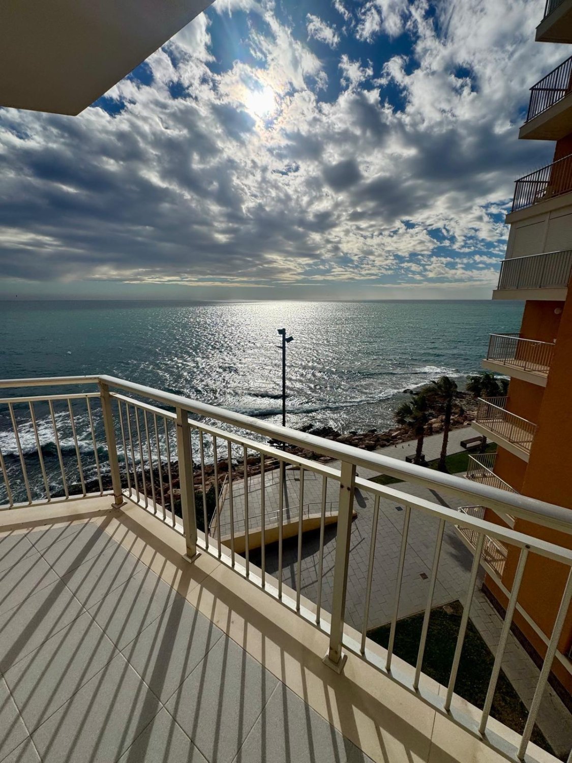 Apartamento en Torrevieja, Alicante, España 4 dormitorios, 127 m2 No. 165855
