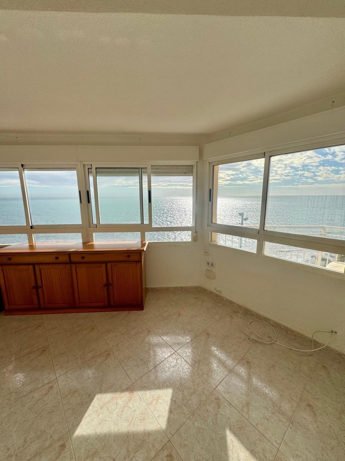 Apartamento en Torrevieja, Alicante, España 4 dormitorios, 127 m2 No. 165855