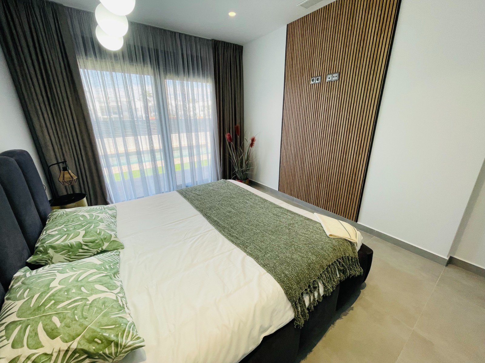Villa à Torrevieja, Alicante, Espagne 5 chambres, 368 m2 No. 188619