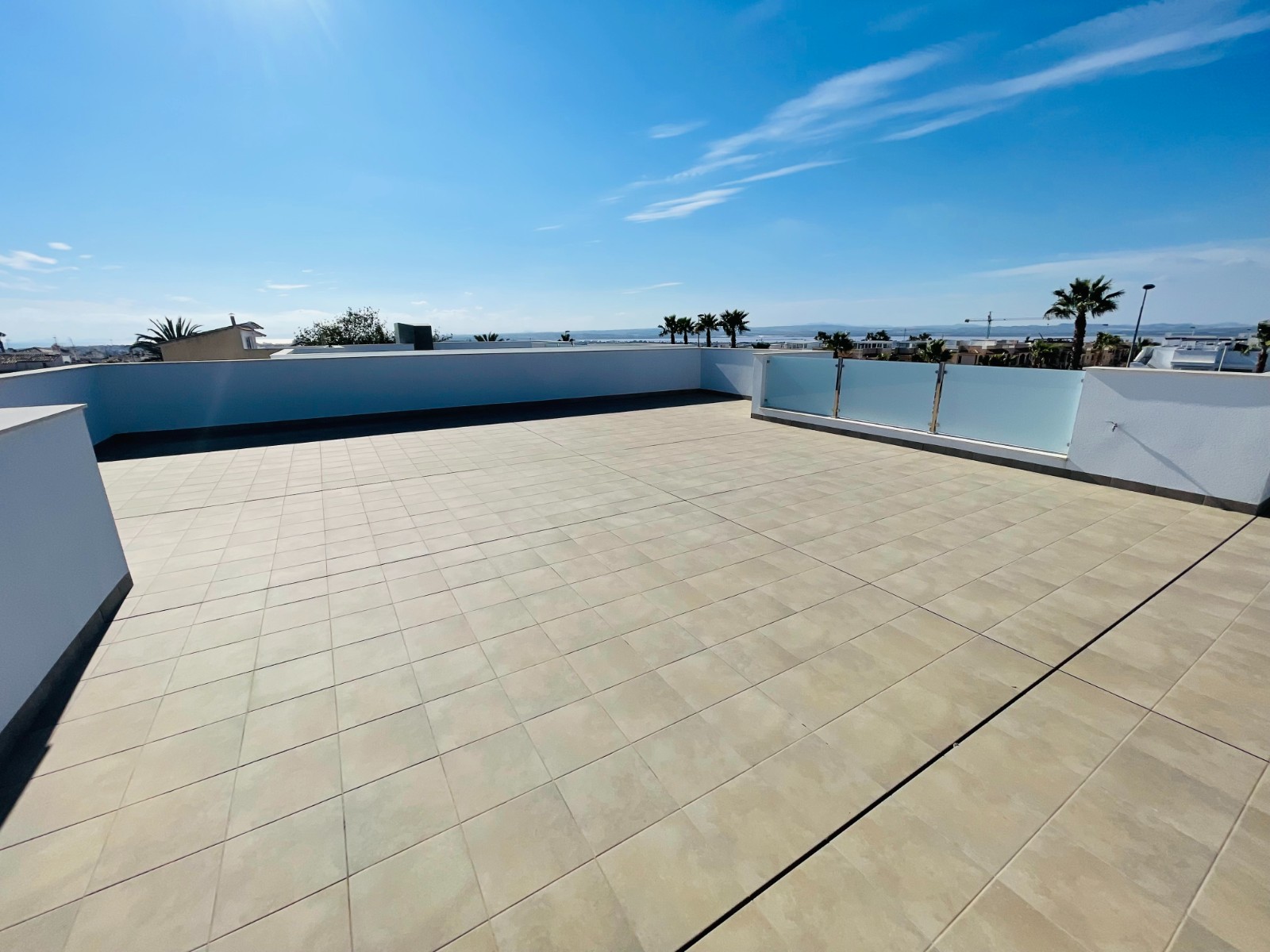 Villa à Torrevieja, Alicante, Espagne 5 chambres, 368 m2 No. 188619