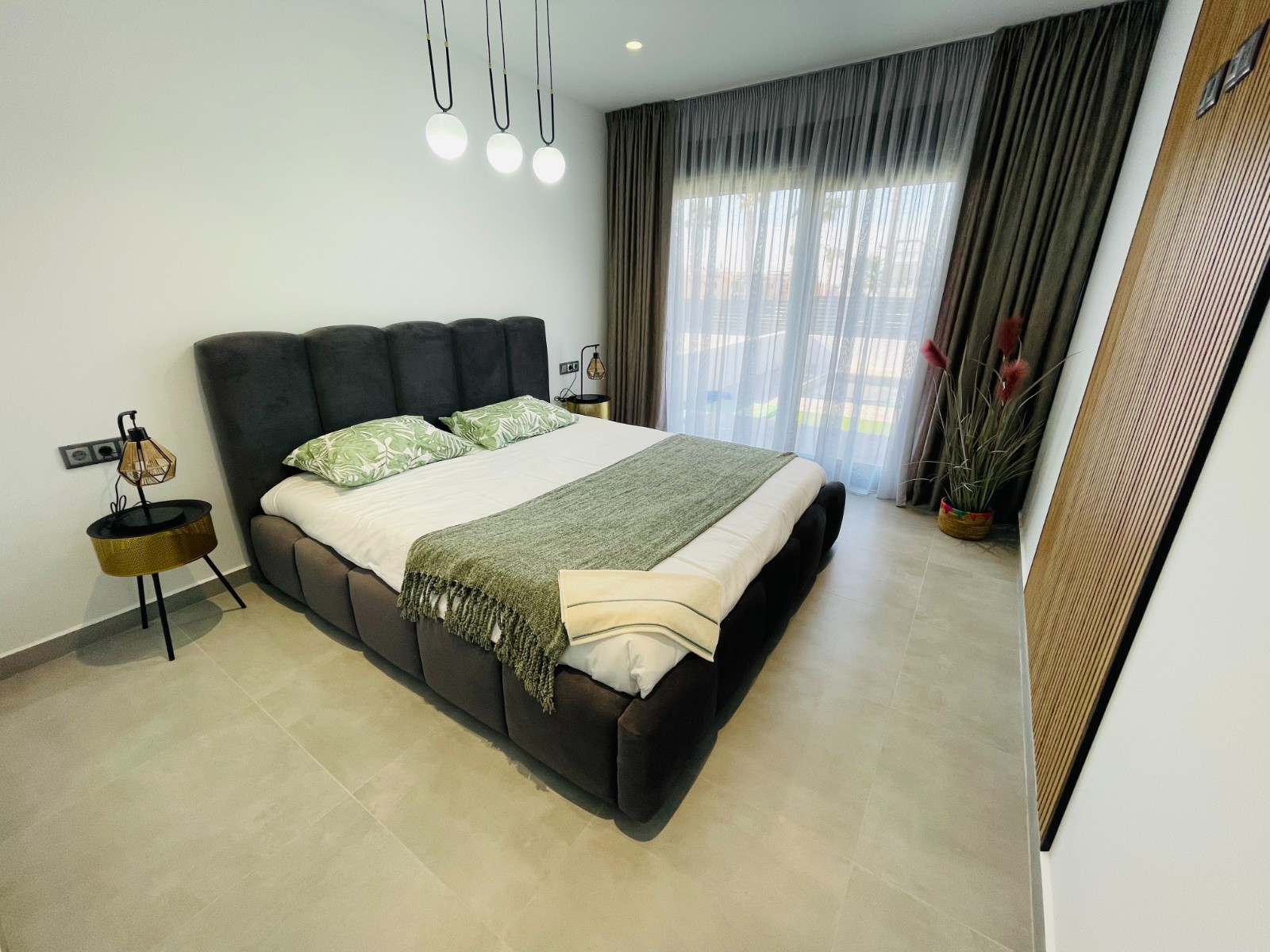 Villa à Torrevieja, Alicante, Espagne 5 chambres, 368 m2 No. 188619