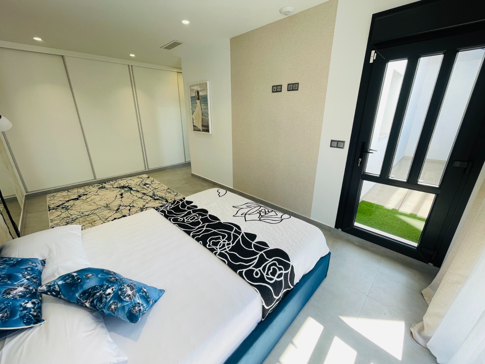 Villa à Torrevieja, Alicante, Espagne 5 chambres, 368 m2 No. 188619