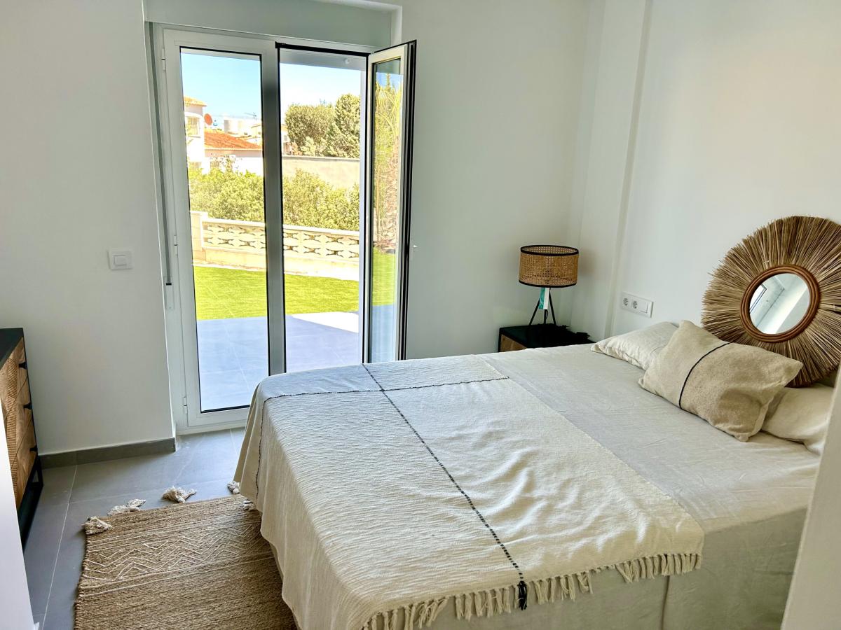 Apartment à Denia, Alicante, Espagne 2 chambres, 87 m2 No. 80356